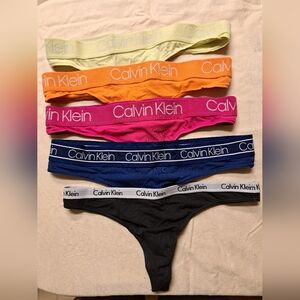 Calvin Klein thongs x5